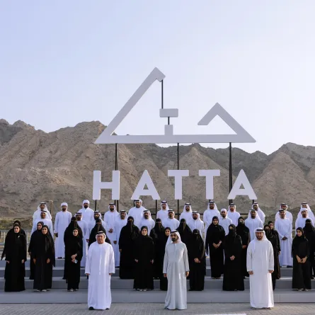 تكريم خريجي برنامجي الدبلوم المهني المعتمد لريادة الأعمال والدبلوم المهني المعتمد . الصورة من "وام"