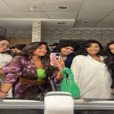 أبطال دفعة لندن - الصورة من حساب ليلى عبد الله على الانستجرام