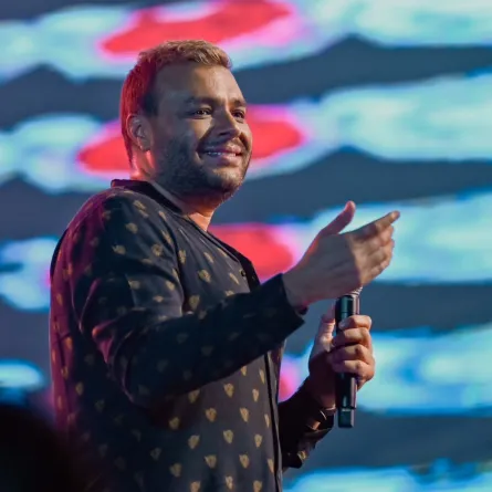 رامي صبري  في حفل جدة سوبر دوم -الصورة من مركز العلاقات العامة للحفل
