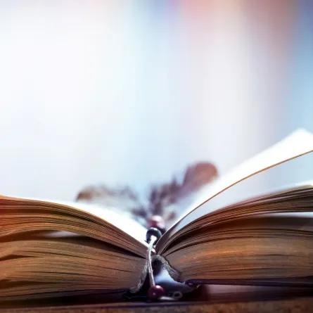 المتنبي .. الشاعر الذي قتله بيت شعر وخلده االتاريخ