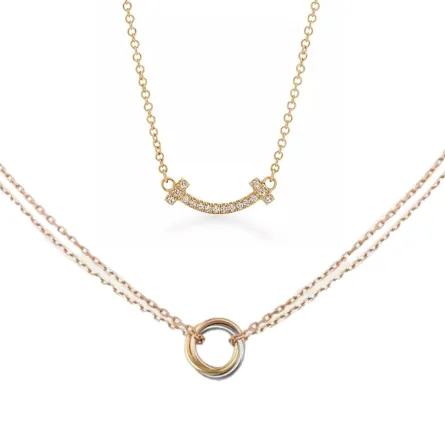 تزيني بسلاسل ذهب قصيرة لإطلالة أنثوية ناعمة في 2023