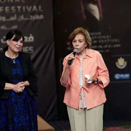 ميرفت التلاوي وعزة كامل- الصورة من المركز الإعلامي لمهرجان أسوان