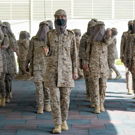 المجندات أثناء التدريبات العسكرية