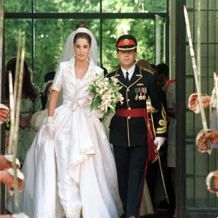 Picture dated 10 June 1993 shows Jordanian Crown Prince Abdullah and his wife Rania on their wedding day in Amman. RABIH MOGHRABI / AFP