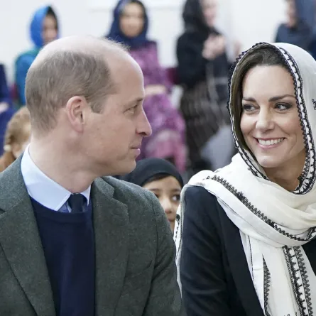 Prince William, Prince of Wales (L) and Catherine, Princess of Wales react during a visit to the Hayes Muslim Centre, in Hayes, Greater London, March 9, 2023 to thank those involved in the aid effort and fundraising to help communities affected by the earthquakes in Turkey and Syria. Arthur Edwards / POOL / AFP