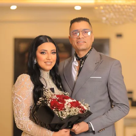 حسن شاكوش وعروسه - الصورة من حسابه على انستغرام