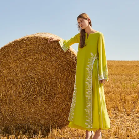 المصممة نور البحراني: الموضة فن جميل يُنظر إليه من نواحٍ كثيرة