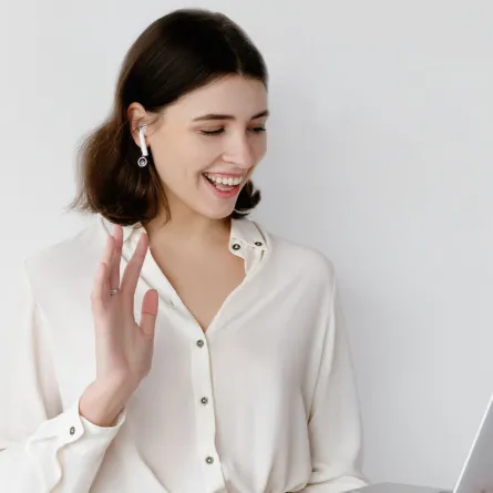 التعارف عبر الإنترنت