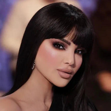 دينا حايك - الصورة من صفحتها الرسمية على الفيس بوك