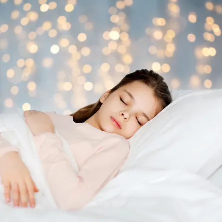 صورة لطفلة مستغرقة في النوم