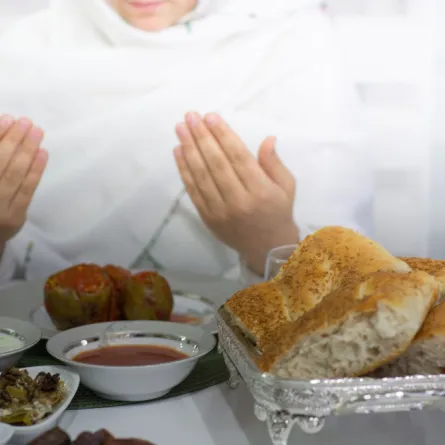 صورة لامرأة صائمة