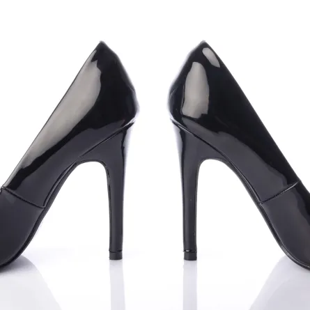 حذاء نسائي أسود