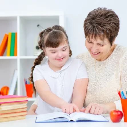 أفضل طرق التعامل مع أطفال متلازمة داون وتحفيزهم على التعلم (المصدر: Adobe.Stock)