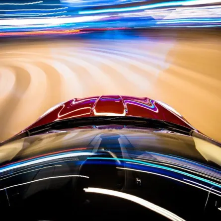 السرعة المبالغ بها تشكل خطراً كبيراً على السائق والمسافرين في السيارة