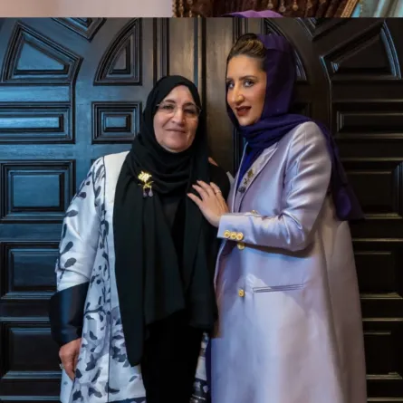 مصممة الأزياء أروى العماري ووالدتها الدكتورة رفيدة دفتر دار