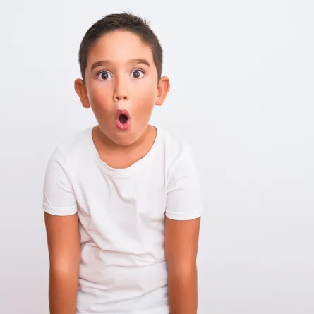 صورة لطفل يشعر بالخوف