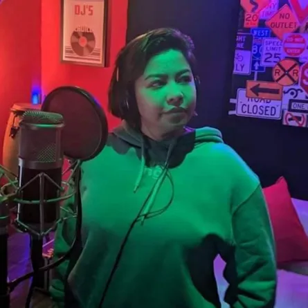 أول ظهور لشيرين عبد الوهاب بعد شهر من الاختفاء.. صورة