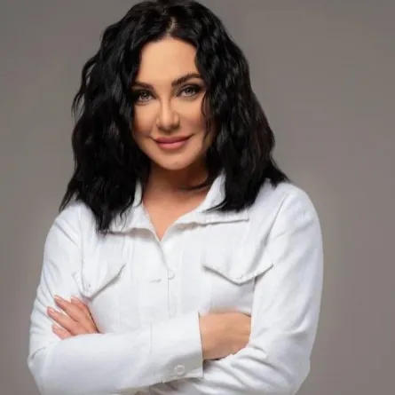 سلاف فواخرجي - الصورة من حسابها على انستغرام