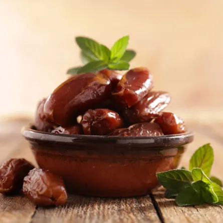 أسباب زيادة الوزن في شهر رمضان.. وطرق التخلص منها - الصورة من AdobeStock