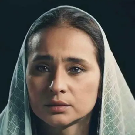 نيللي كريم تسخر من حظها في أزواجها.. الطيب الوحيد مات مقتول.. فيديو