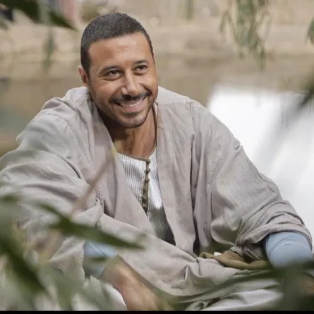 قبل سره الباتع بـ21 عاماً.. تعرف إلى مسلسل جمع بين هالة صدقي وأحمد السعدني