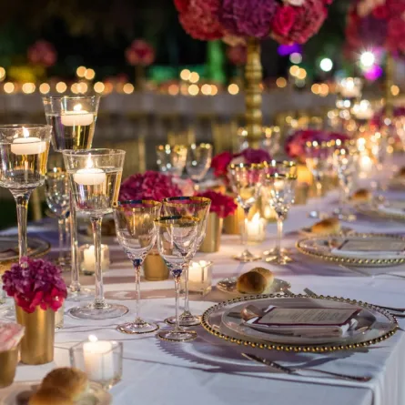 تنسيق ديكورات طاولة المعازيم