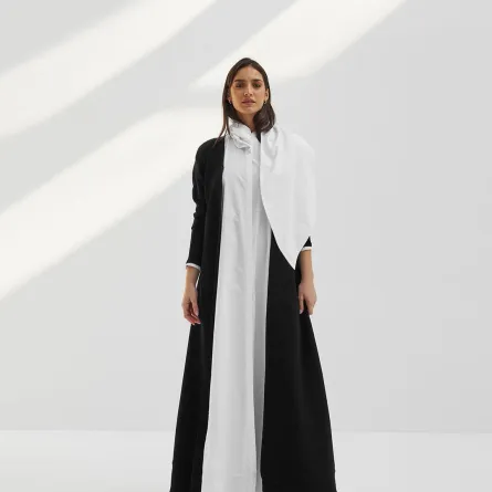 عبايات جذابة لرمضان -الصورة من حساب علامة ALANOUD ALSALEM  على انستغرام