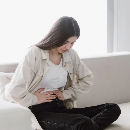 الفرق بين أعراض الزائدة والقولون العصبي.. قد تتشابه أحياناً