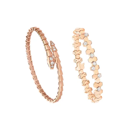 للعروس عصرية .. أساور ذهب رفيعة لتنسقيها بأسلوب التكديس