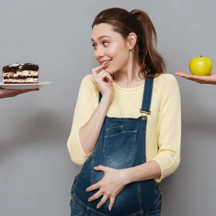 نصائح للتعامل مع رغبة الحامل في الإفراط في الحلويات في رمضان