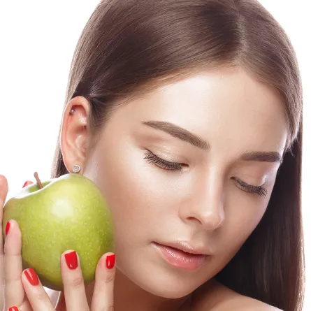 فوائد التفاح الأخضر للبشرة لن تتوقعيها