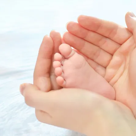 لماذا تختار الأمهات الولادة في الماء؟