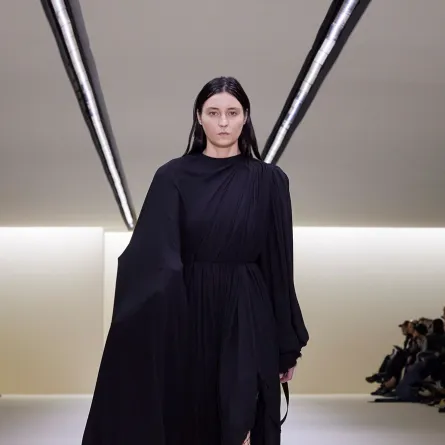 بالنسياغا Balenciaga - الصور من  ©Launchmetrics/Spotlight
