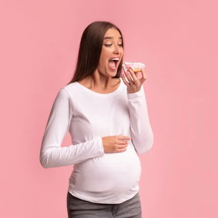 صورة لحامل تأكل