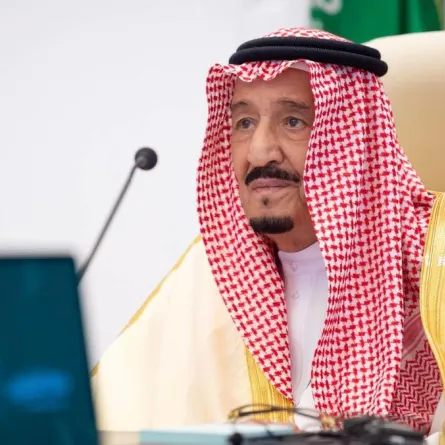 بموافقة خادم الحرمين الشريفين.. انطلاق النسخة الثالثة من الحملة الوطنية للعمل الخيري عبر منصة إحسان - الصورة من واس