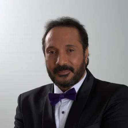 علي الحجار - الصورة من صفحته على الفيس بوك 