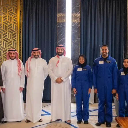 لقاء الأمير محمد بن سلمان مع رواد الفضاء قبل المهمة العلمية - الصورة من واس