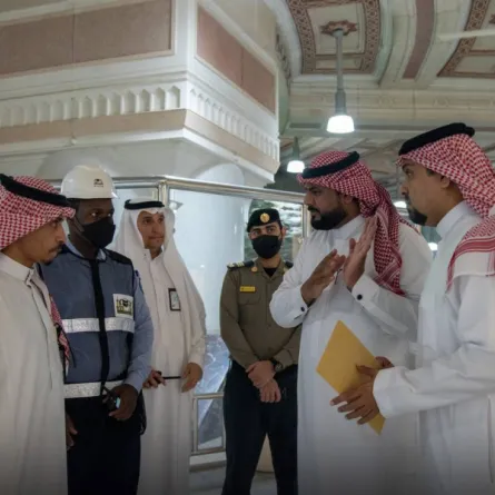 (15) فردا يتحدثون ست لغات.. وأكثر من (500) كادر أمن مدني يخدمون قاصدي المسجد الحرام خلال شهر رمضان