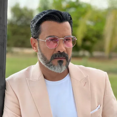 محمد رجب - الصورة من الصفحة الرسمية على فيس بوك