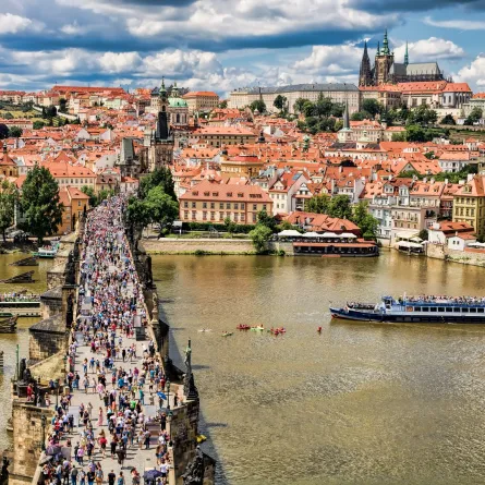 نصائح للمسافرين للتغلب على الحشود أثناء الرحلة السياحية