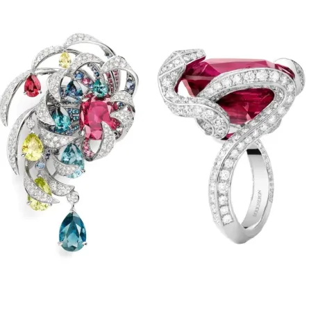 مجوهرات مرصوفة بأحجار باللون الأحمر لإطلالة أنثوية جذابة للعروس