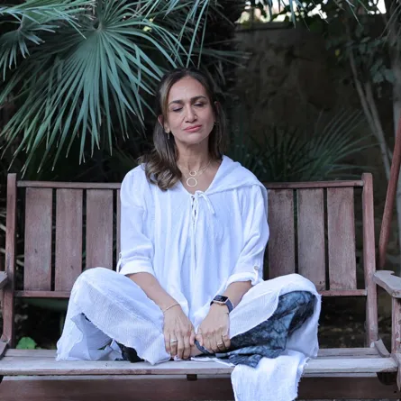 تمارين يوغا لعلاج أوجاع الأكتاف والرقبة