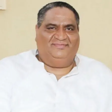 فيصل بوغازي - الصورة من حساب الإعلامية مي العيدان على تويتر