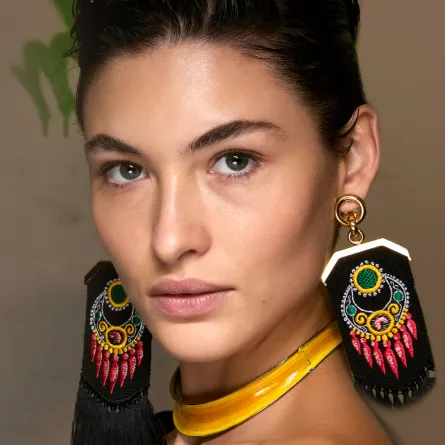 إكسسوارات تبهج الطلة Energetic Accessories