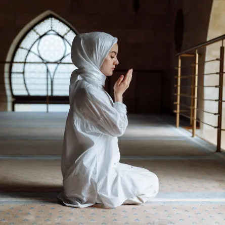 صورة لدعاء امرأة