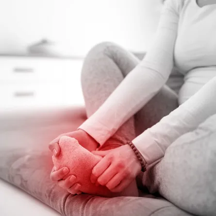 صورة لامرأة حامل تعاني من تورم القدمين