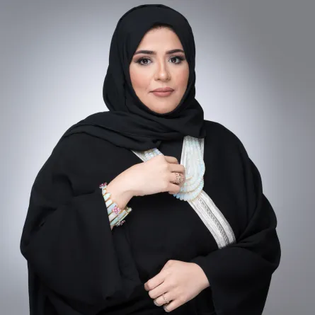 المصممة ندى السليطي: لكل مجموعة مجوهرات قصة وألوان تتفرّد بها