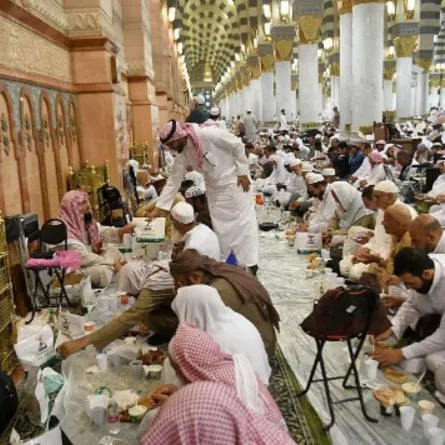 أقدم سُفرة إفطار رمضانية في الحرم المكي