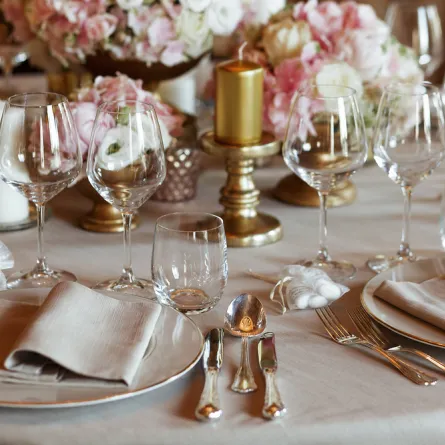 مائدة في حفل الخطوبة