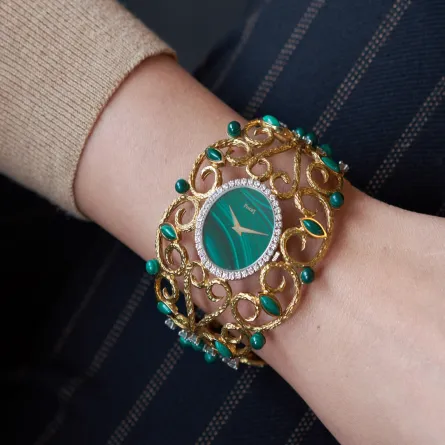 ساعات السوار تحف فنية تتحدى الوقت Cuff Watches